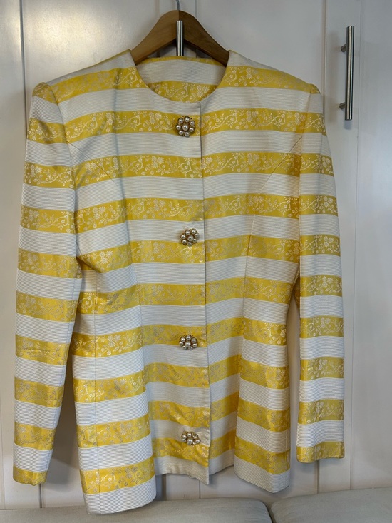 Victor Costa Jackets & Blazers - Vintage 80’s Victor Costa striped floral blazer pearl floral buttons